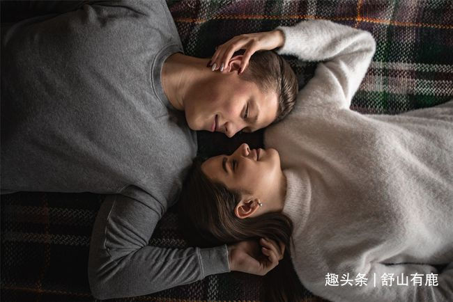 å¿ƒç†å­¦:æˆç†Ÿçš„æ‹çˆå…³ç³»®©äººäº’ç›¸æˆ•¿,å®ƒå…æœ‰å“ªäº›ç‰¹å¾?|æ‹çˆ|çˆæƒ…|æ‹äºº|ä¸€æ–¹|å¿ƒç†å­¦_ç½‘æ˜“®¢˜…